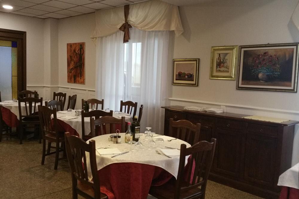 Hotel Vazzana Volpiano Zewnętrze zdjęcie