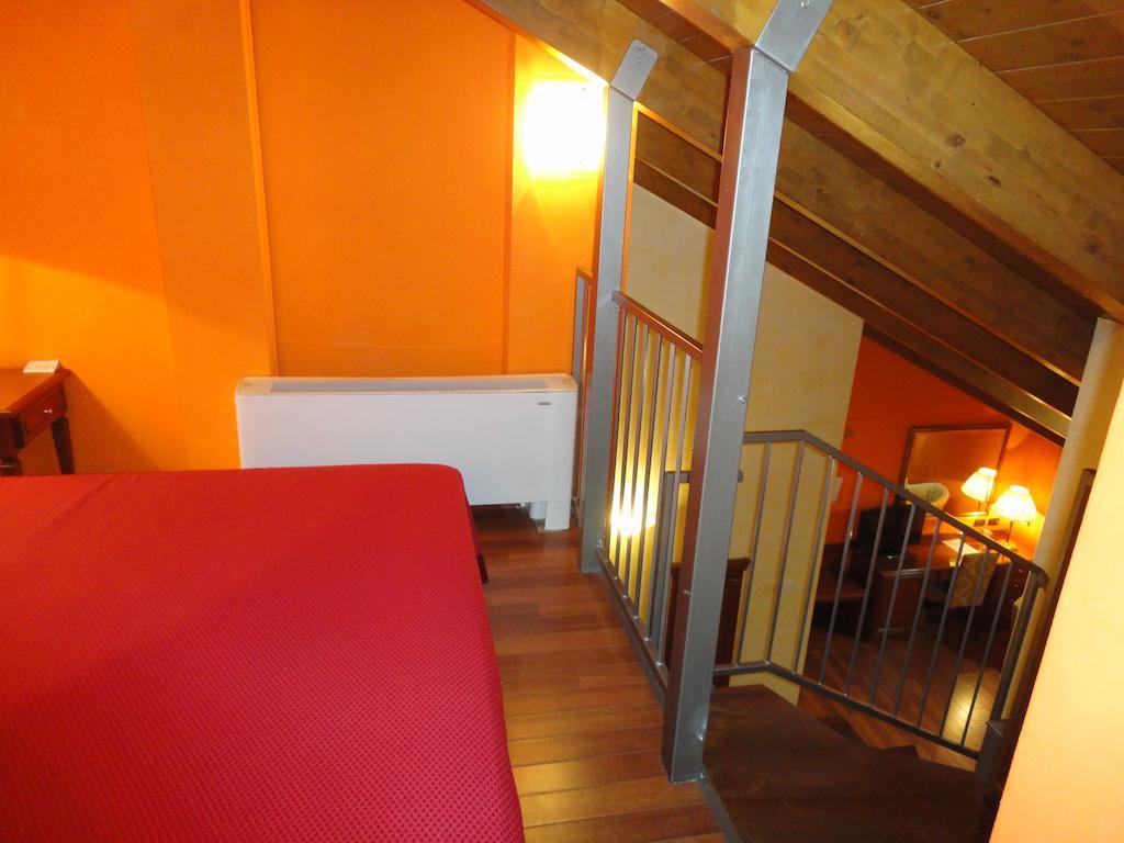 Hotel Vazzana Volpiano Pokój zdjęcie