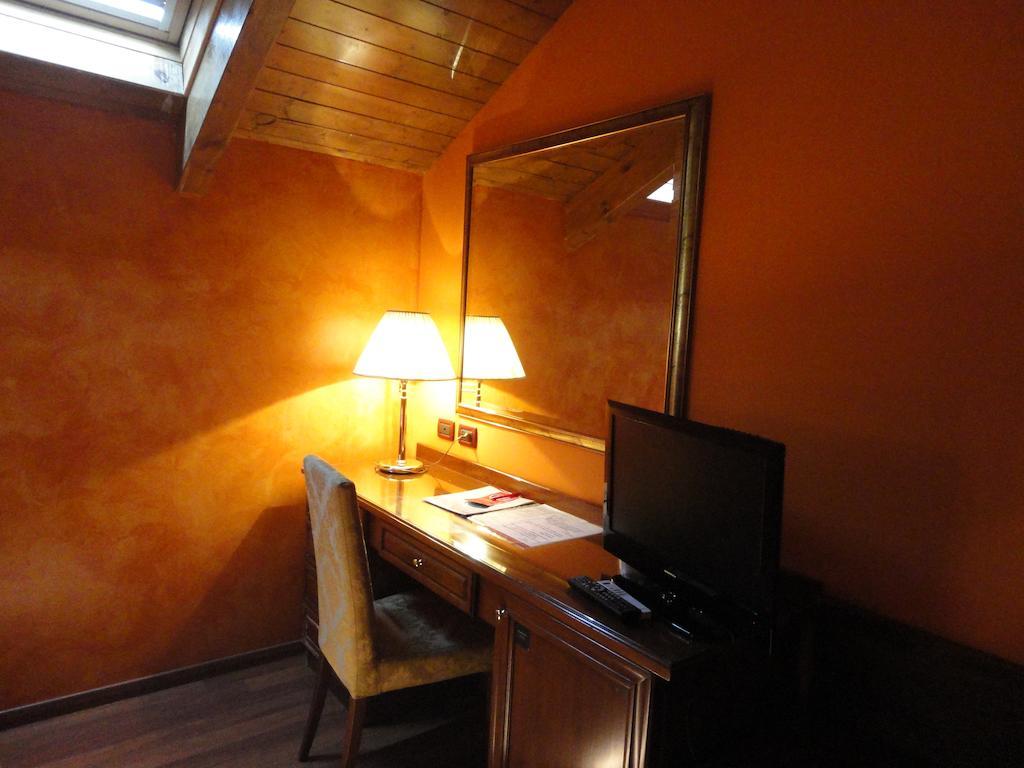 Hotel Vazzana Volpiano Zewnętrze zdjęcie