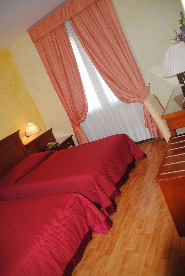 Hotel Vazzana Volpiano Pokój zdjęcie