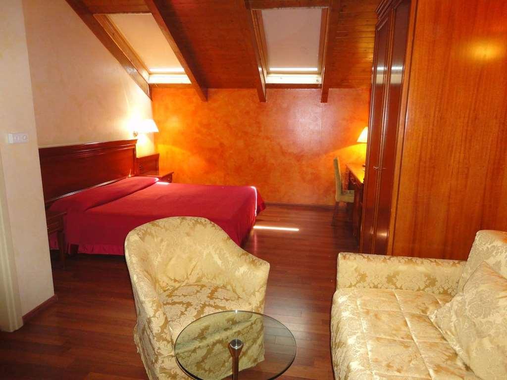 Hotel Vazzana Volpiano Pokój zdjęcie